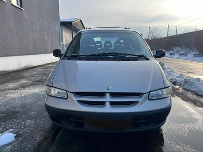 Gebraucht Chrysler Grand Voyager 150 PS (110 kW) 2001 Silber Van / Kleinbus