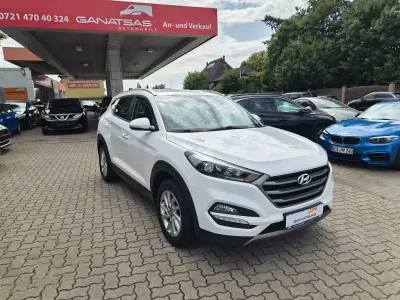 Gebraucht Hyundai Tucson Intro Edition 177 PS (130 kW) 2016 Weiß SUV