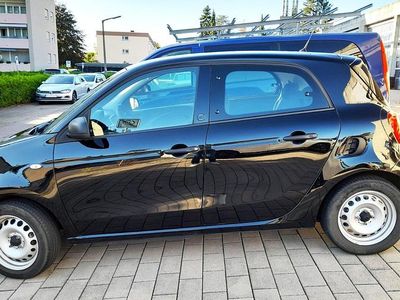 Schwarz Gebraucht 2022 Smart ForFour Electric Drive Limousine | 10.710 € (Fairer Preis)