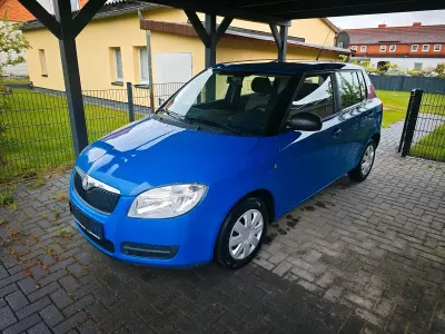 Gebraucht Skoda Fabia Style 60 PS (44 kW) 2009 Blau Limousine