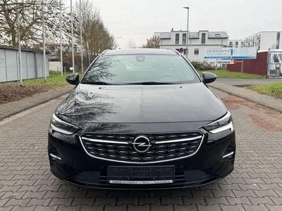 Usado Opel Insignia Business 174 HP (127 kW) 2021 Preto Sedan