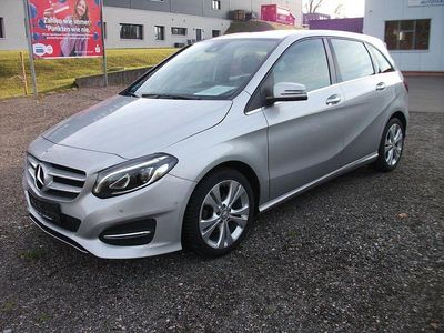 Silber Gebraucht 2016 Mercedes B180 Urban Van / Kleinbus | 14.200 € (Etwas zu teuer)
