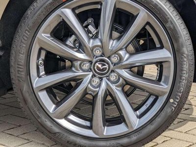 Neu Mazda 3 Exclusive 140 PS (102 kW) 2026 Weiß Limousine