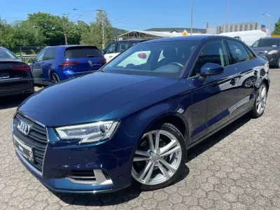 Gebraucht Audi A3 Sport 150 PS (110 kW) 2019 Blau Limousine