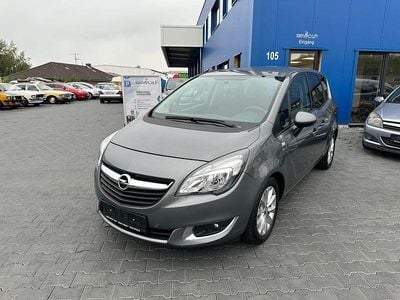 Grau Gebraucht 2016 Opel Meriva drive Van / Kleinbus | 11.500 €