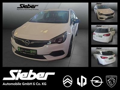 Schneeweiss Gebraucht 2021 Opel Astra Design & Tech Kombi | 14.490 € (Guter Preis)