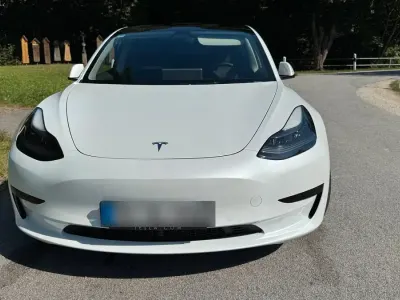 Gebraucht Tesla Model 3 Standard Range Plus 239 kW (325 PS) 2021 Weiß Limousine