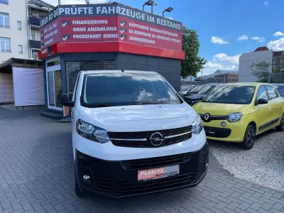 Gebraucht Opel Vivaro-e Combi 144 PS (105 kW) 2022 Weiss Van / Kleinbus
