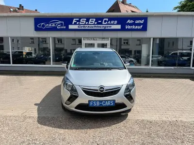 Gebraucht Opel Zafira Tourer Innovation 140 PS (102 kW) 2016 Argonsilber/sovereign/switchbl Van / Kleinbus