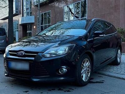 Second-hand Ford Focus 163 CP (119 kW) 2014 Negru Break