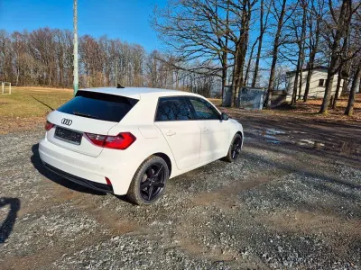 Gebraucht Audi A1 Sportback Advanced 95 PS (69 kW) 2023 Weiß Kleinwagen