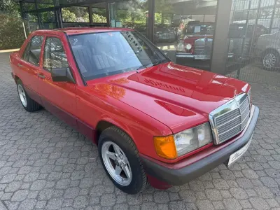 Gebraucht Mercedes 190 72 PS (52 kW) 1988 Rot Limousine
