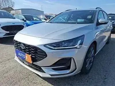 Używany Ford Focus ST-Line X 200 KM (147 kW) 2024 Srebrny Sedan/Limuzyna
