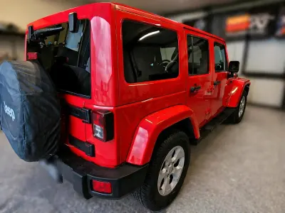 Gebraucht Jeep Wrangler Unlimited Sahara 200 PS (147 kW) 2015 Rot SUV