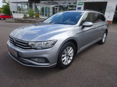 Gebraucht VW Passat Business 150 PS (110 kW) 2022 Pyritsilber metallic Kombi