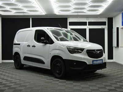 Gebraucht Opel Combo 131 PS (96 kW) 2023 Weiß Van / Kleinbus