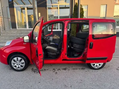 Käytetty Fiat Qubo Easy 77 HP (56 kW) 2012 Punainen Tila-auto