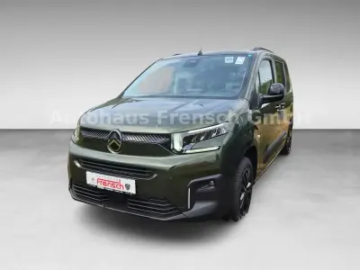 Neu Citroën Berlingo 131 PS (96 kW) 2026 Grün Van / Kleinbus