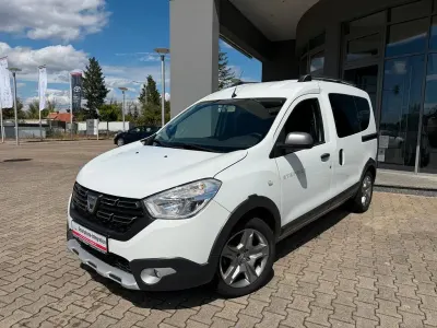Gebraucht Dacia Dokker Stepway 131 PS (96 kW) 2020 Weiß Van / Kleinbus
