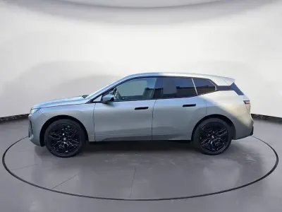 Nuova BMW iX Comfort Edition 400 kW (544 CV) 2026 Argento SUV