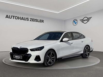 Nouă BMW 530e Performance 299 CP (219 kW) 2026 Alb Berlinǎ