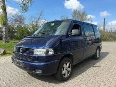 Second-hand VW Caravelle 151 CP (111 kW) 2003 Albastru Van