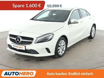 Gebraucht Mercedes A180 Urban 122 PS (89 kW) 2016 Weiß Limousine