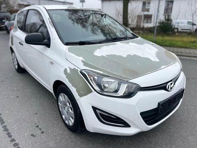 Weiß Gebraucht 2014 Hyundai i20 Edition | 2.290 €