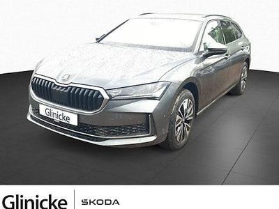 Grau Neu 2025 Skoda Superb Selection Kombi | 39.890 € (Superpreis)