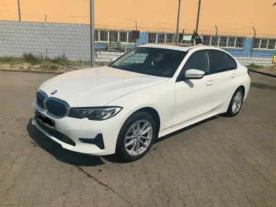 Gebraucht BMW 318 2021 Weiß Limousine