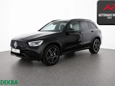 Gebraucht Mercedes GLC300e AMG 320 PS (235 kW) 2021 Schwarz SUV
