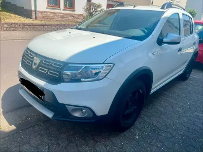 Gebraucht Dacia Sandero Stepway 90 PS (66 kW) 2019 Weiß Limousine