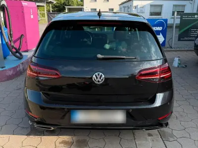 Gebraucht VW Golf VII 150 PS (110 kW) 2018 Schwarz Kleinwagen