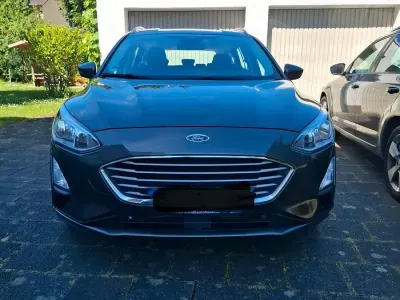 Gebraucht Ford Focus Cool & Connect 125 PS (91 kW) 2019 Grau Kombi