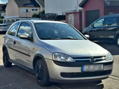 Gebraucht Opel Corsa 75 PS (55 kW) 2003 Silber Kleinwagen