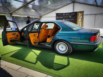 Gebraucht BMW 750 322 PS (236 kW) 1995 Grün Limousine
