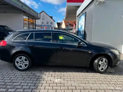 Gebraucht Opel Insignia 160 PS (117 kW) 2009 Schwarz Kombi