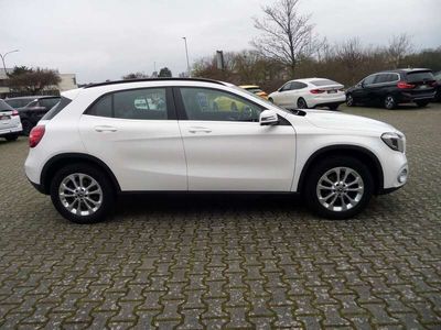 gebraucht Mercedes GLA200 Automatik+1.Hand+Sitzkomfort+LED+Business Paket