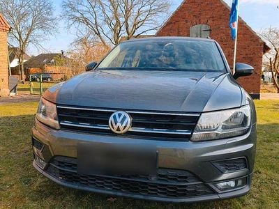 Gebraucht VW Tiguan 149 PS (109 kW) 2018 Grau SUV