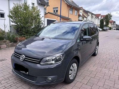 Gebraucht VW Touran Comfortline 105 PS (77 kW) 2014 Grau Van / Kleinbus