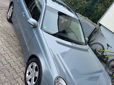Mercedes E220
