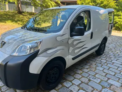 Gebraucht Peugeot Bipper 68 PS (50 kW) 2010 Weiß Van / Kleinbus