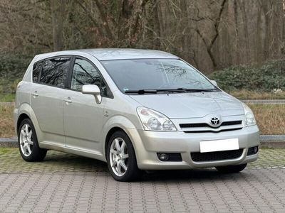 gebraucht Toyota Corolla Verso 2.2 D-CAT TÜV NEU ! AHK ! 8-Fachbereift