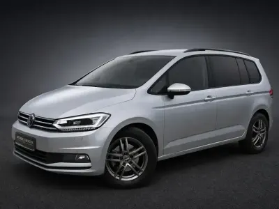 Gebraucht VW Touran 150 PS (110 kW) 2025 Oyster silver metallic Van / Kleinbus