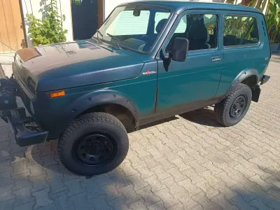 Gebraucht Lada niva 82 PS (60 kW) 2009 SUV