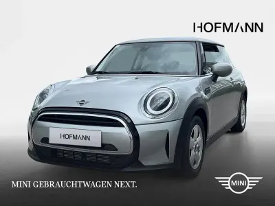 Gebraucht Mini Cooper Essential 136 PS (100 kW) 2022 Melting silver iii Kleinwagen