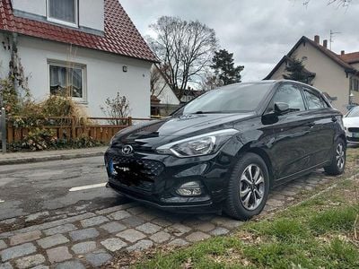 Gebraucht Hyundai i20 Trend 84 PS (61 kW) 2020 Schwarz Kleinwagen
