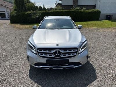 Mercedes GLA220
