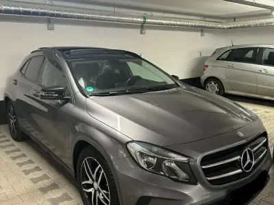 Käytetty Mercedes GLA220 Night 170 HP (125 kW) 2015 Harmaa Katumaasturi