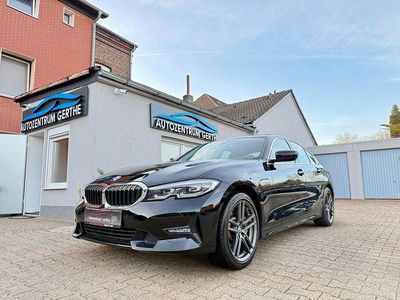 Gebraucht BMW 330e Sport Line 184 PS (135 kW) 2020 Schwarz ii/bonnet fluid black Limousine